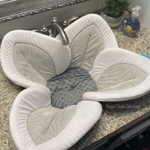 NWOP Ages 0 -6+, Grey & White Baby Blooming Bath Lotus baby Wash Basin Mat